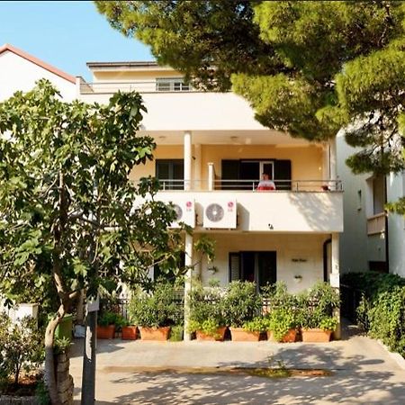 Vila Doris Hotel Baska Voda Exterior photo